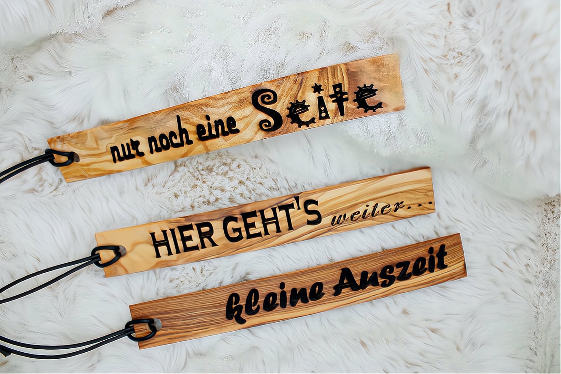 Lesezeichen aus Holz / Geschenkidee aus Olivenholz